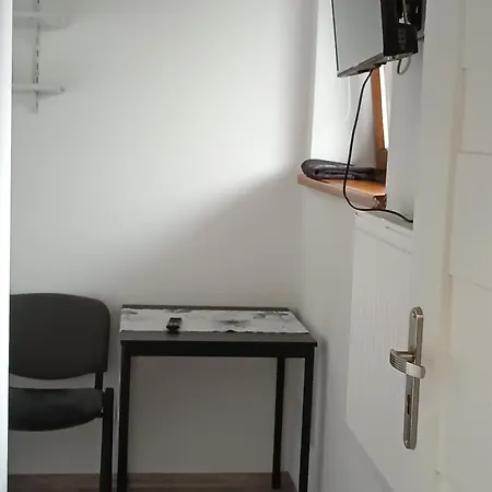 Stas-przy Szkole Nr3 W Skawie